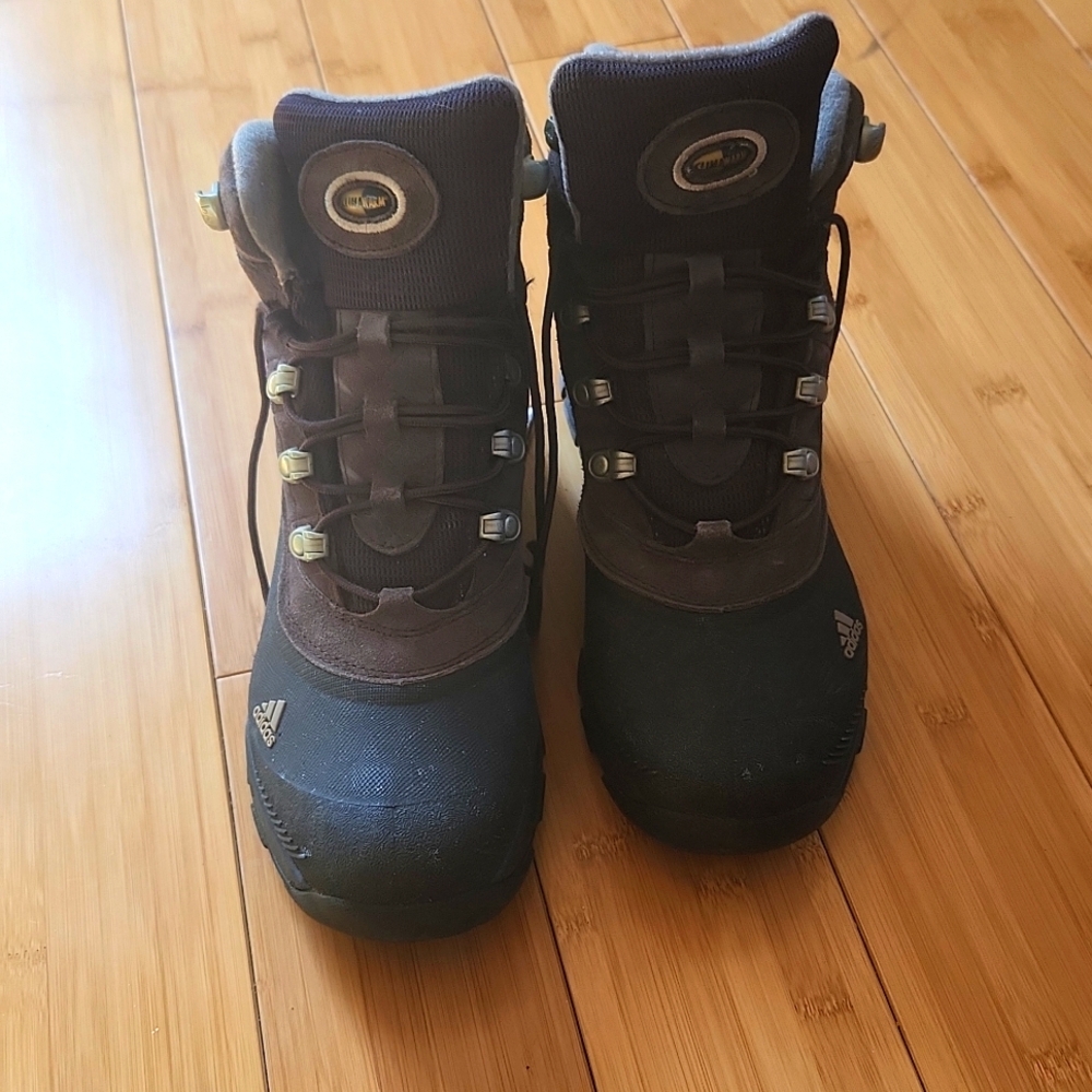 Adidas Thinsulate 7.5 Hiking/ Winter weather boots